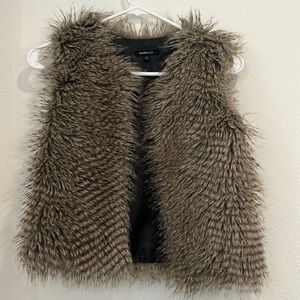 Takara girls faux fur vest